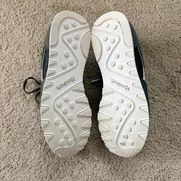 Reebok Charcoal and Sky Blue Athletic Shoes - Size 7.5 - Picture 6 of 7